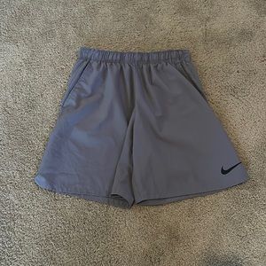 Nike shorts 9 in.